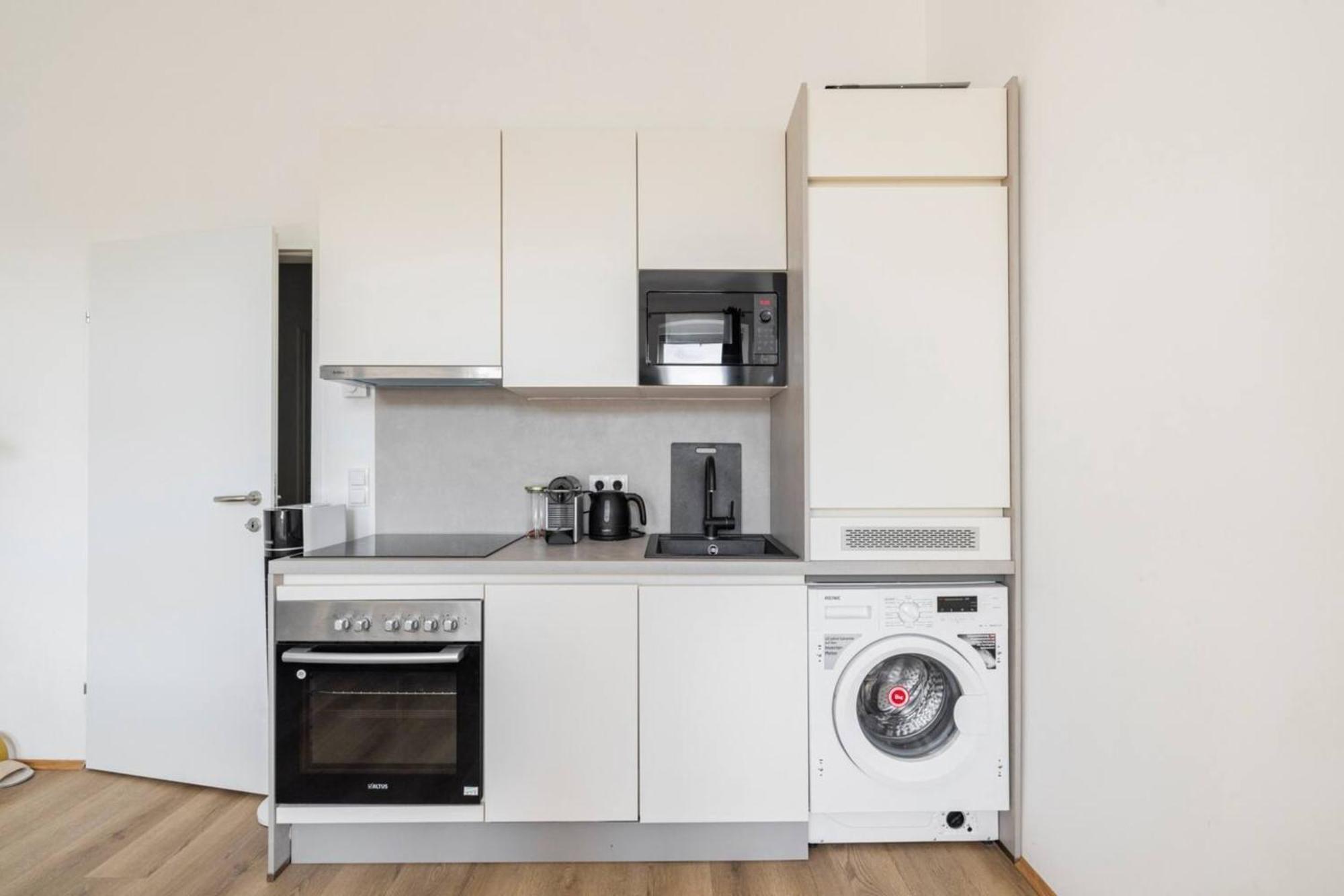 Apartment Near Schoenbrunn & Metro Viyana Dış mekan fotoğraf